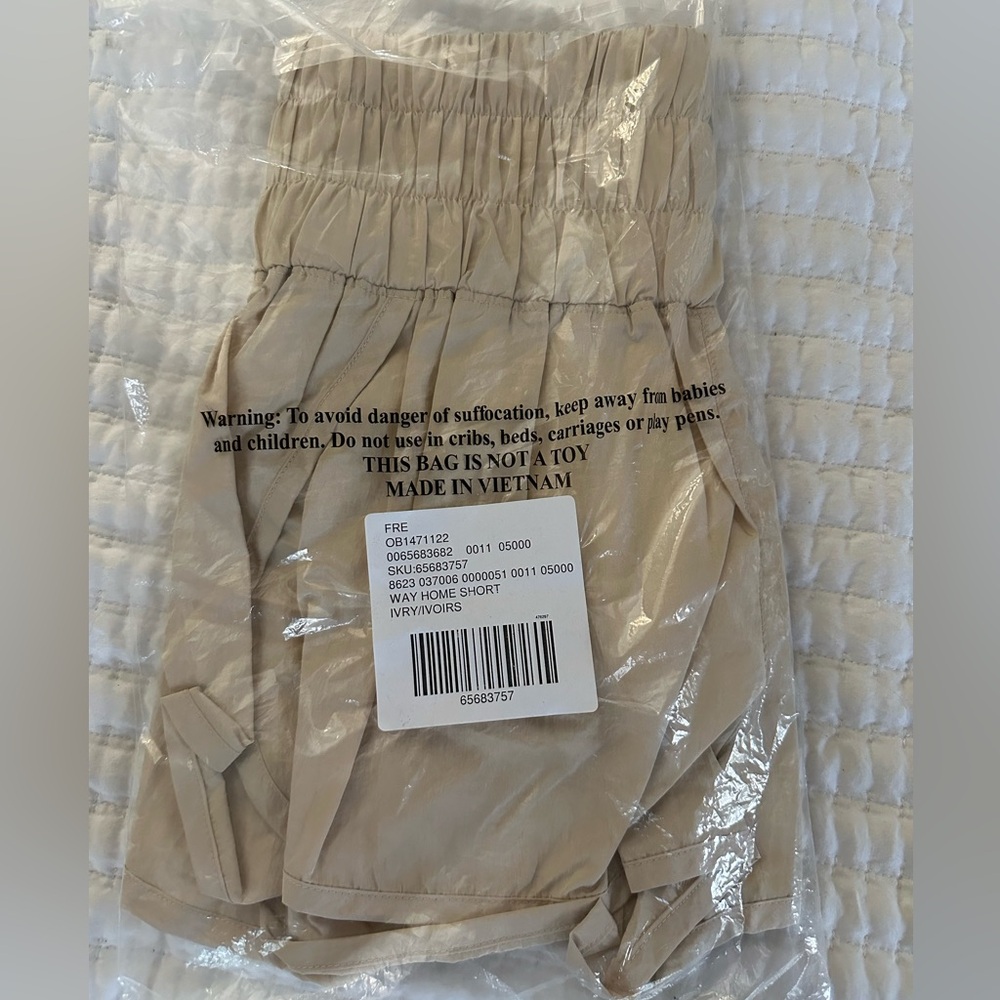 Free People The Way Home Short - size S, color Ivory - NEW WITH TAGS